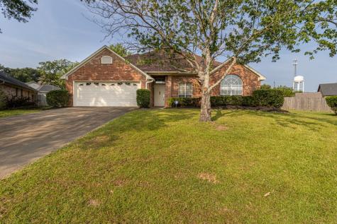 210 Stoneridge Street Chandler TX 75758