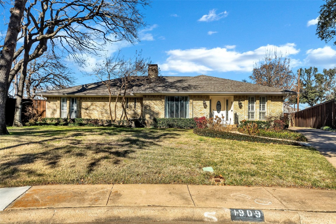 1909 Green Oaks Drive Irving TX 75061