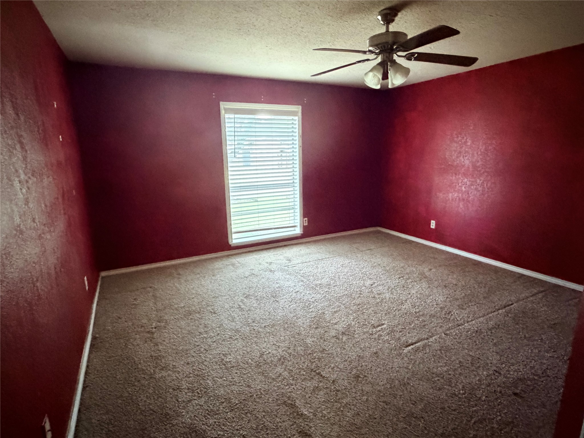 4060 Random Circle Garland TX 75043