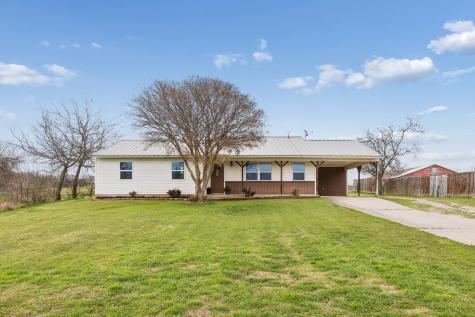 1087 County Road 2395 Alvord TX 76225