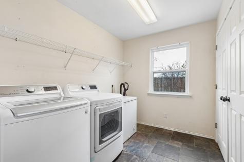 1087 County Road 2395 Alvord TX 76225