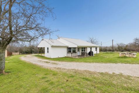 1087 County Road 2395 Alvord TX 76225