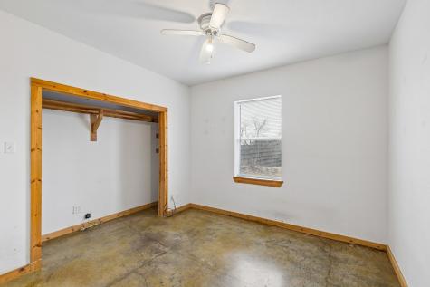 1087 County Road 2395 Alvord TX 76225