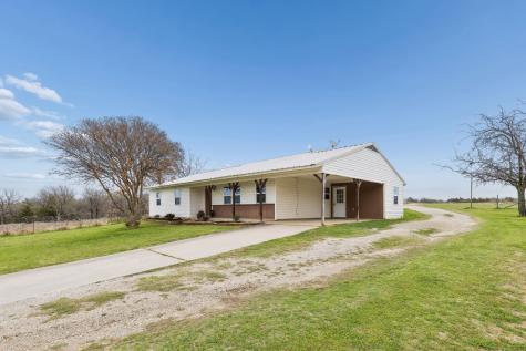 1087 County Road 2395 Alvord TX 76225
