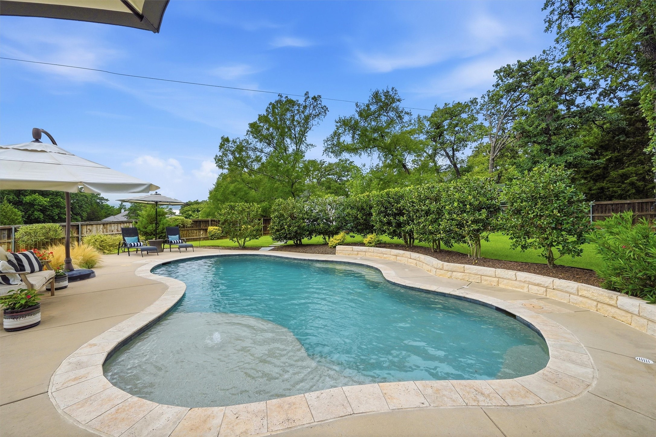 215 Pueblo Drive Lake Kiowa TX 76240