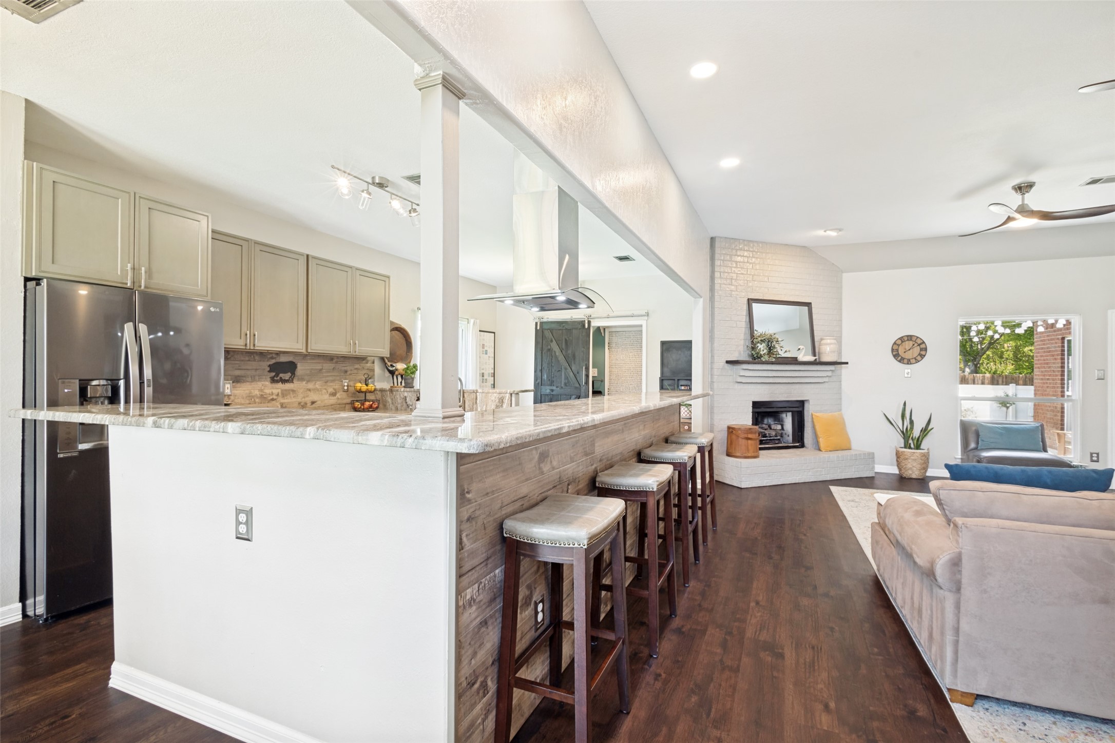 1325 Falcon Drive Lewisville TX 75077