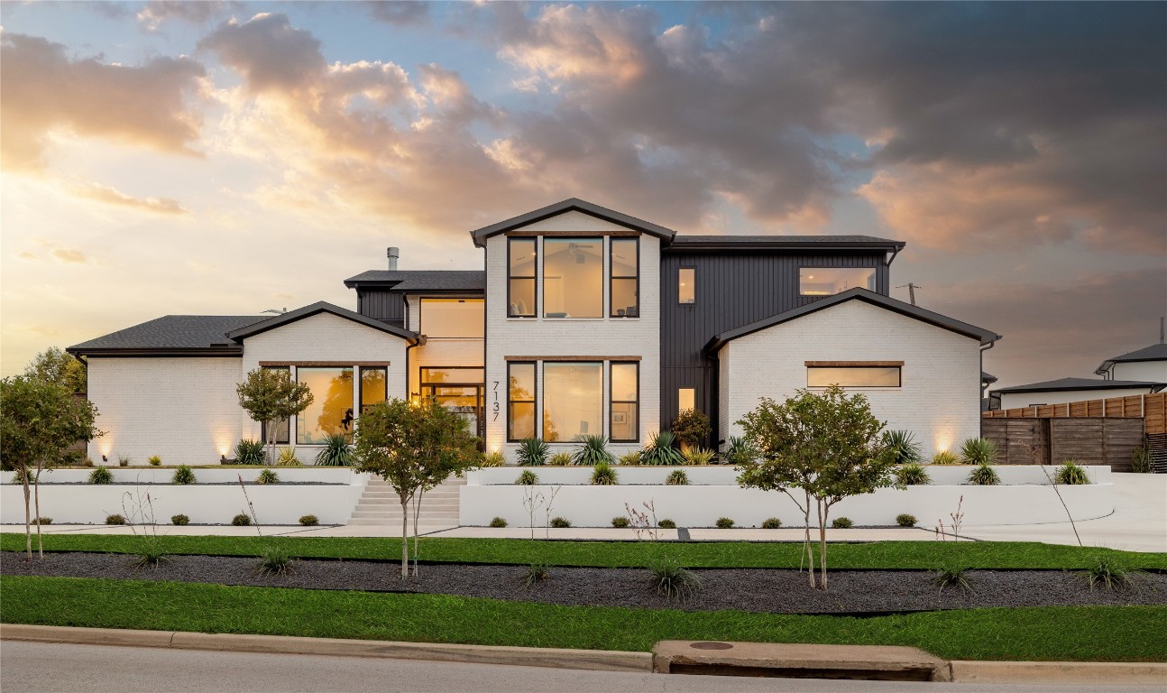 7137 Royal Lane Dallas TX 75230