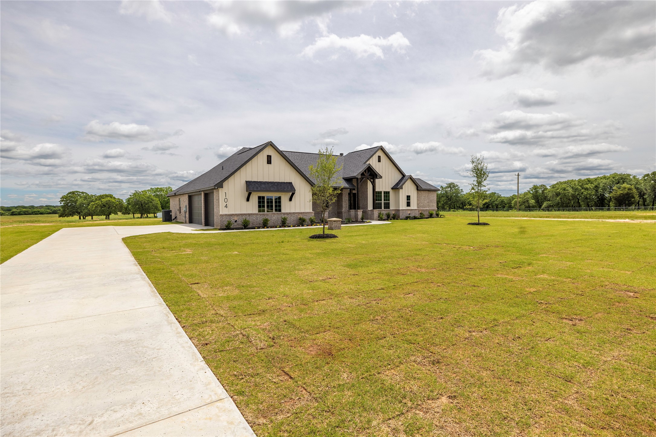 104 Prairie Winds Drive Poolville TX 76487