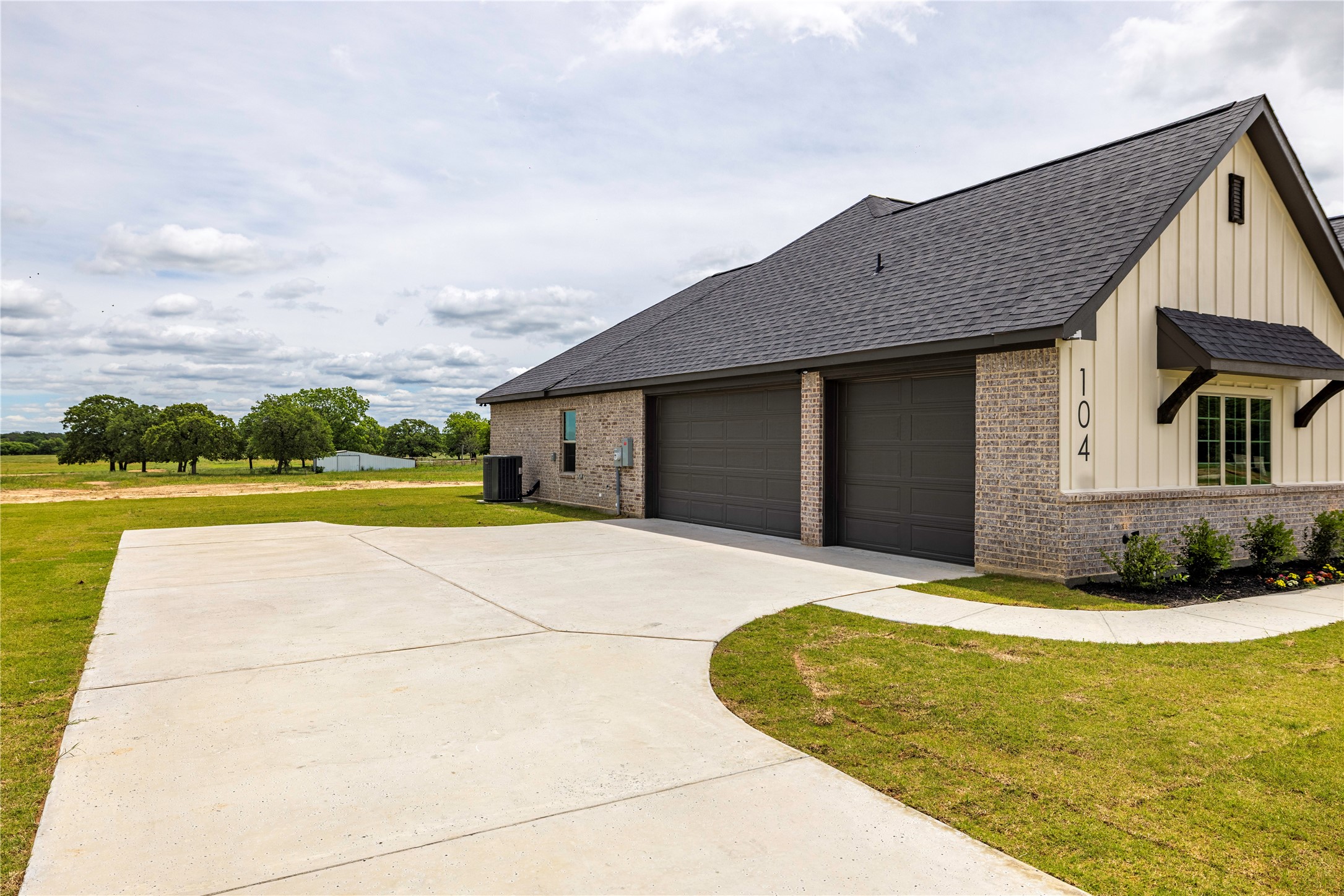 104 Prairie Winds Drive Poolville TX 76487