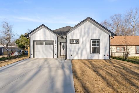 1202 N Breckenridge Street Ennis TX 75119