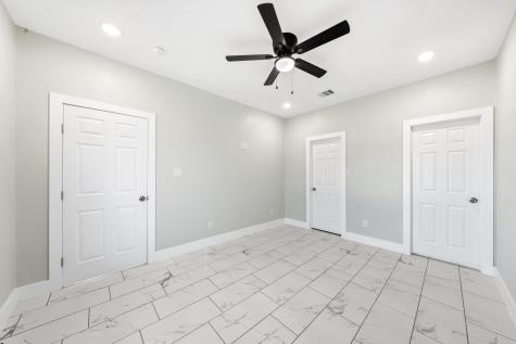 1202 N Breckenridge Street Ennis TX 75119