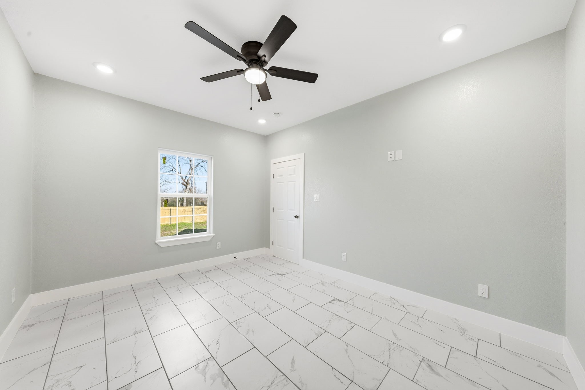 1202 N Breckenridge Street Ennis TX 75119