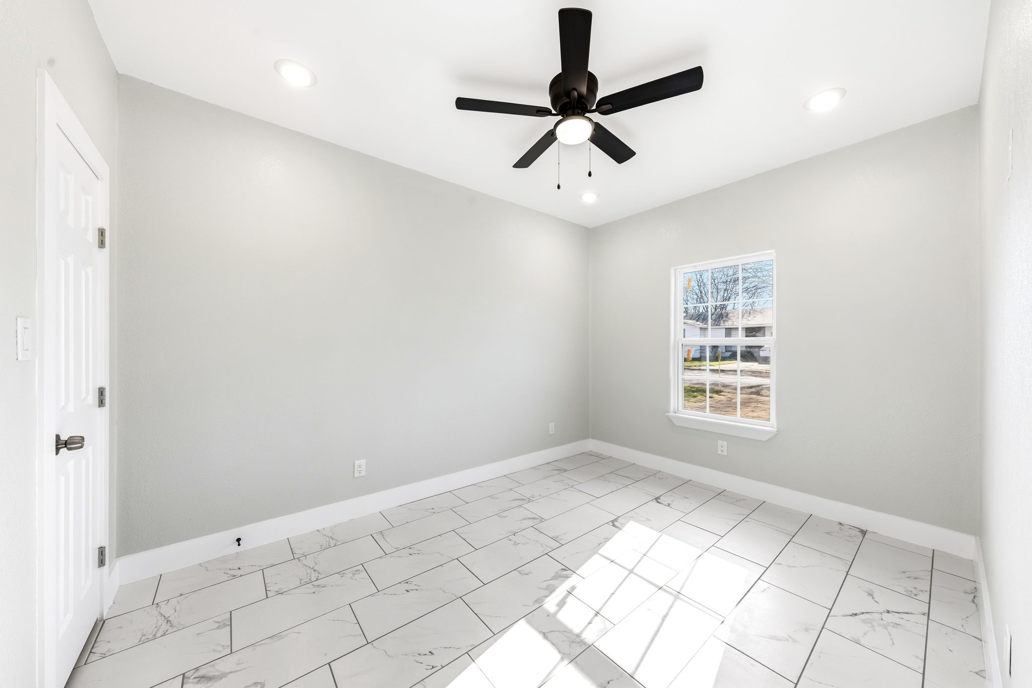 1202 N Breckenridge Street Ennis TX 75119
