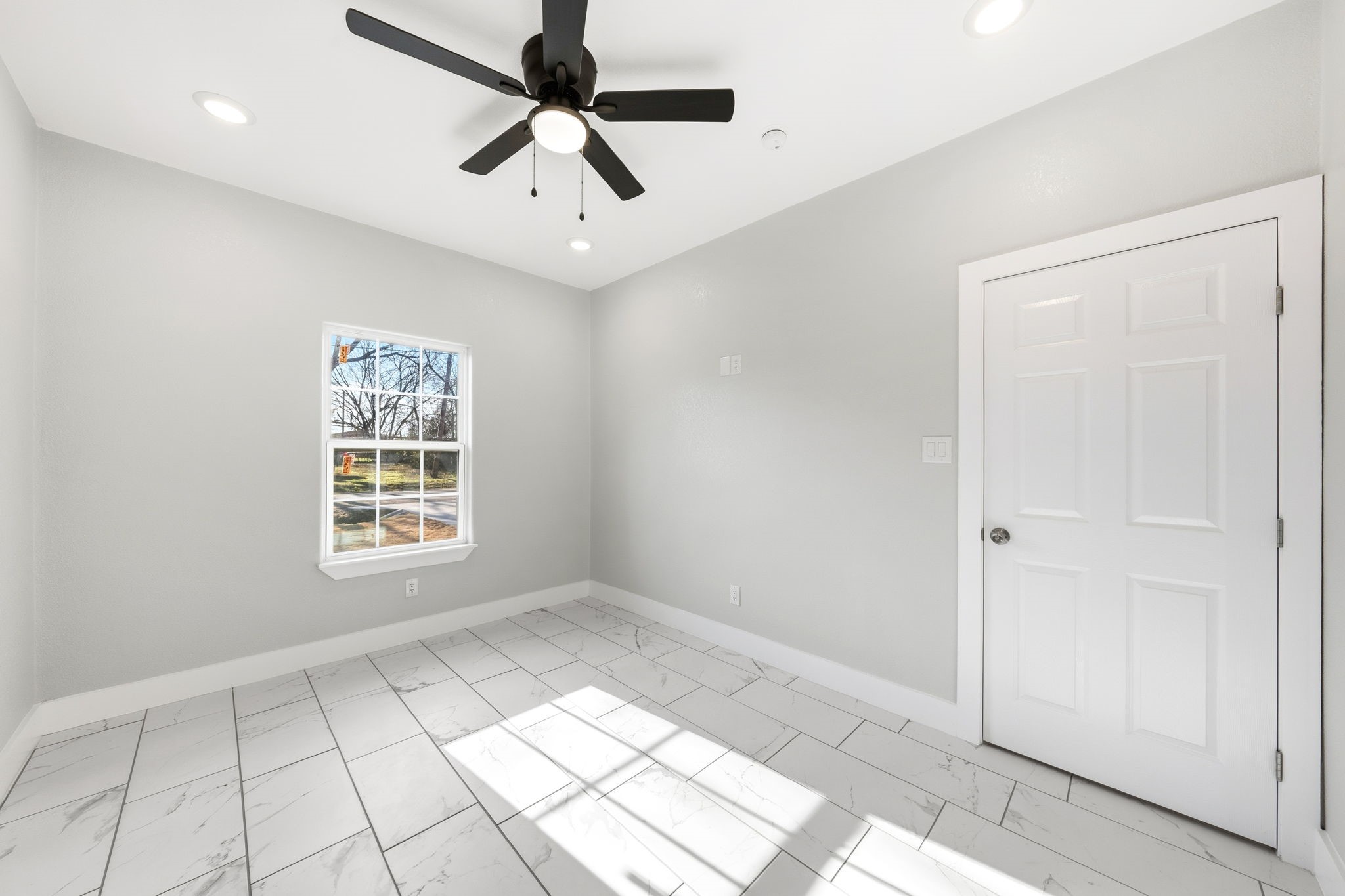 1202 N Breckenridge Street Ennis TX 75119