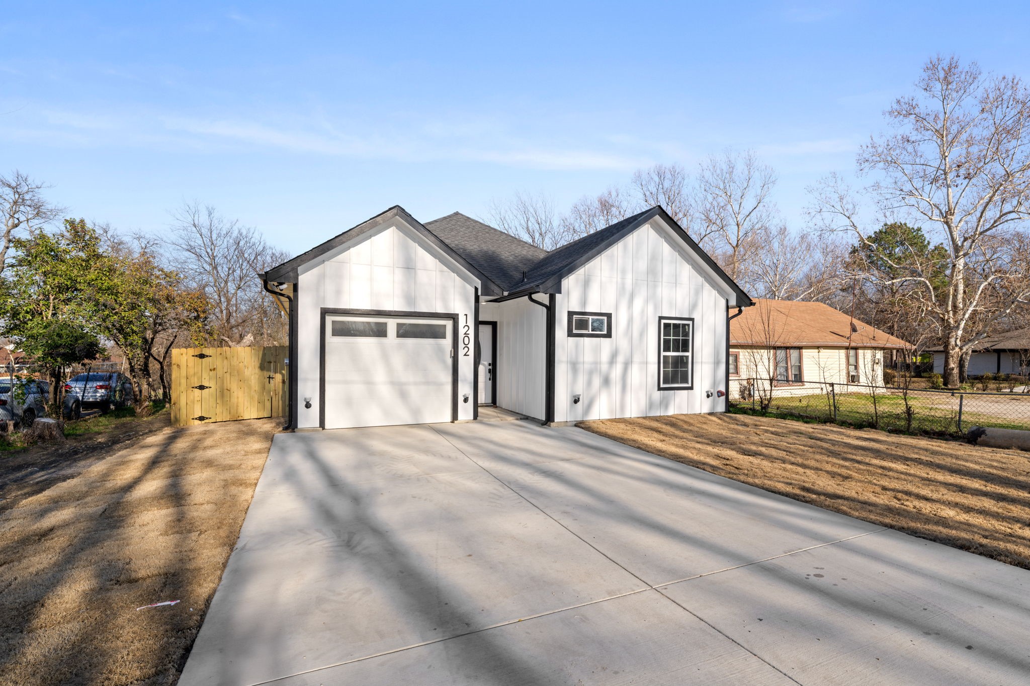 1202 N Breckenridge Street Ennis TX 75119