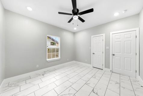 1202 N Breckenridge Street Ennis TX 75119