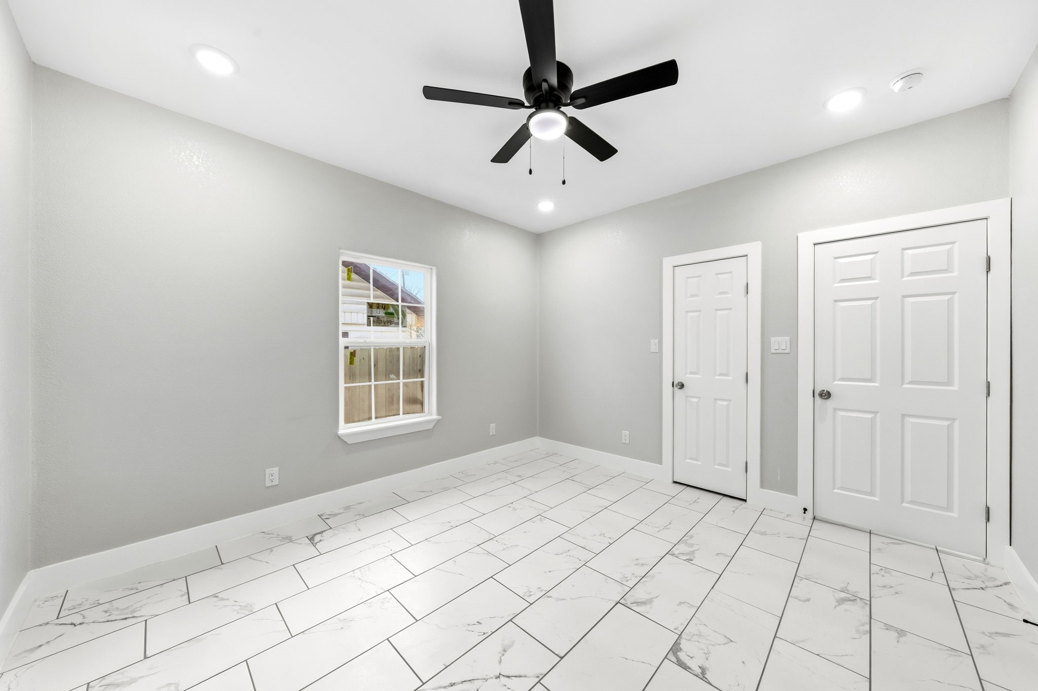 1202 N Breckenridge Street Ennis TX 75119