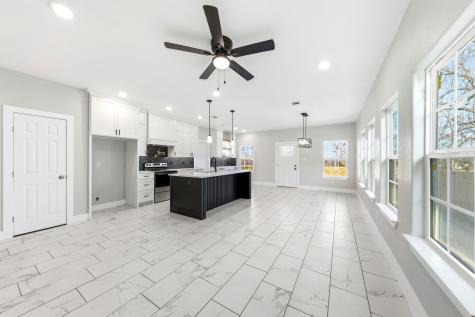 1202 N Breckenridge Street Ennis TX 75119