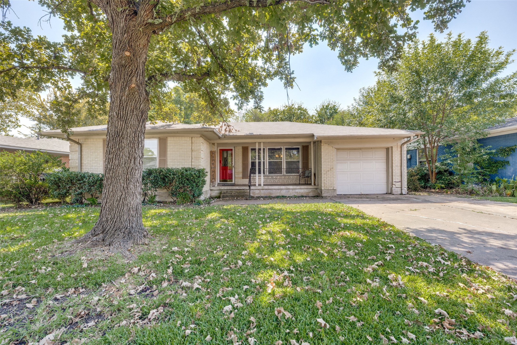 1706 W College Street Sherman TX 75092