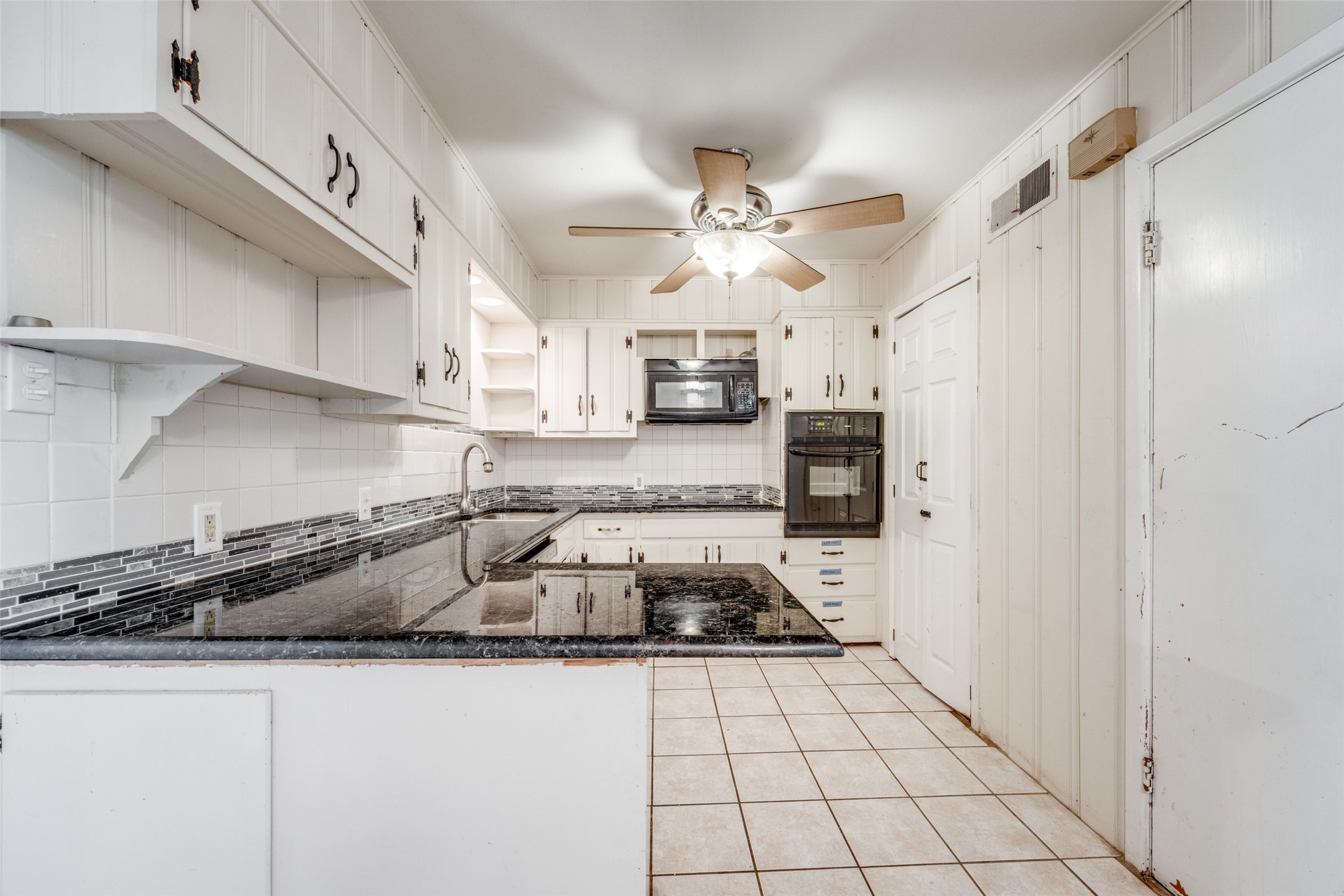 1706 W College Street Sherman TX 75092
