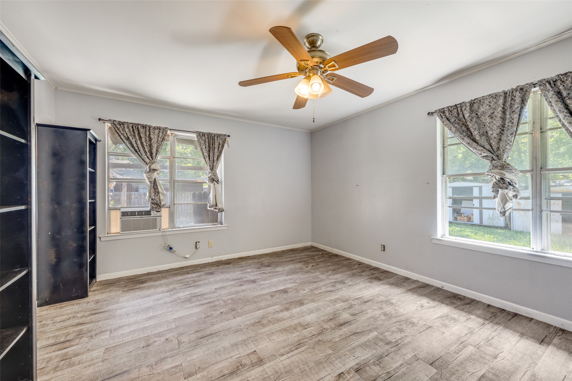 1706 W College Street Sherman TX 75092