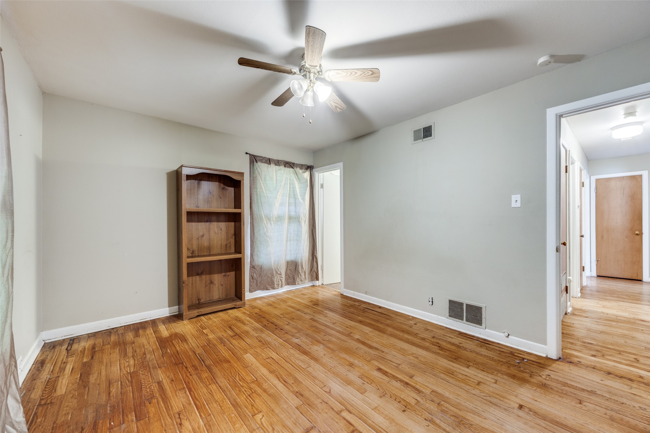 1706 W College Street Sherman TX 75092