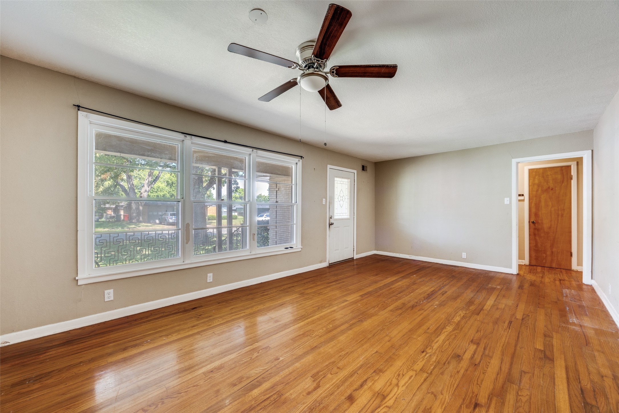 1706 W College Street Sherman TX 75092