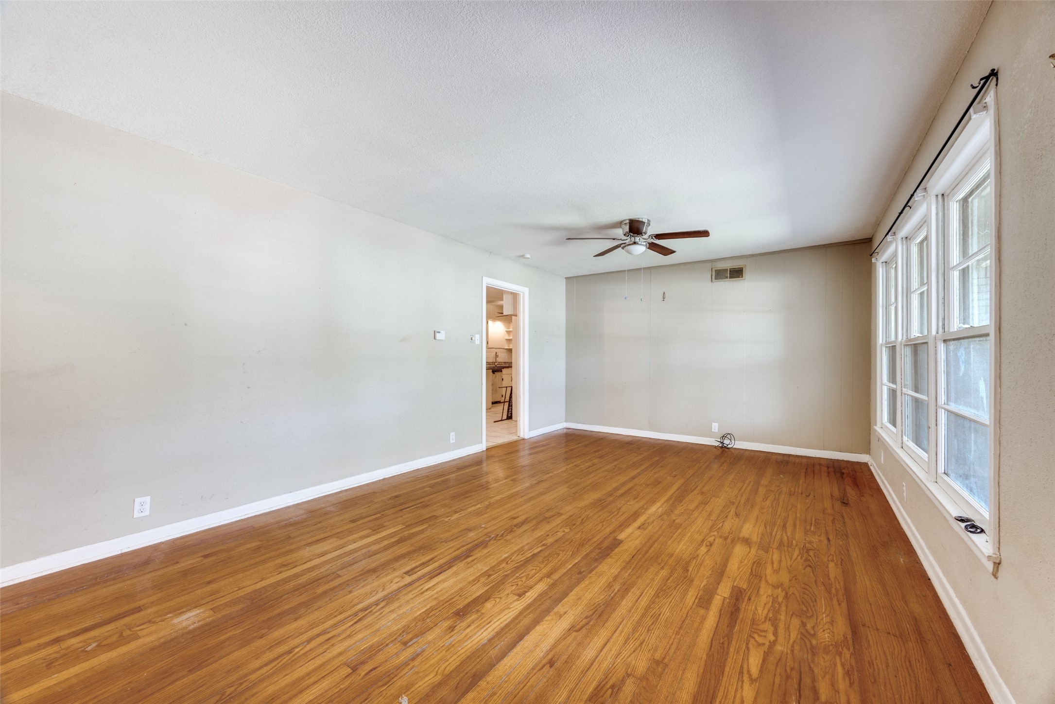 1706 W College Street Sherman TX 75092