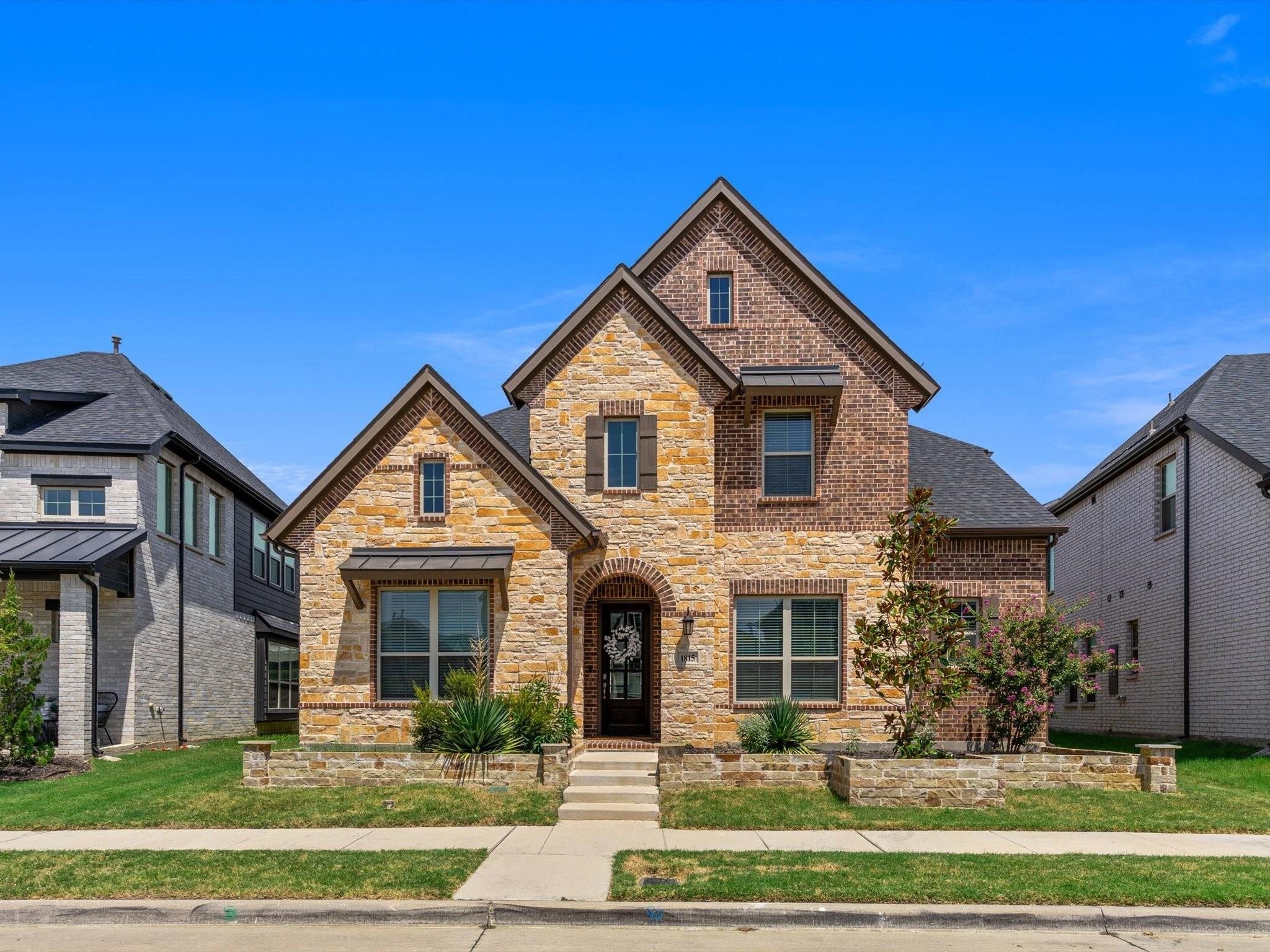 1815 Gresham Drive Farmers Branch TX 75234