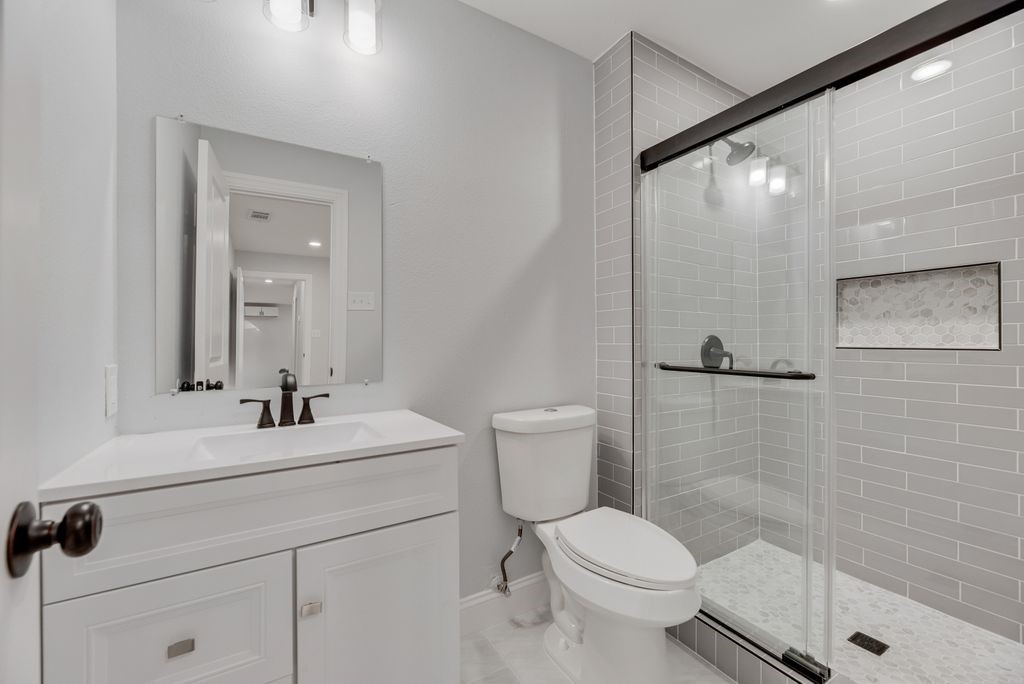 2015 Rose Hill Road Carrollton TX 75007