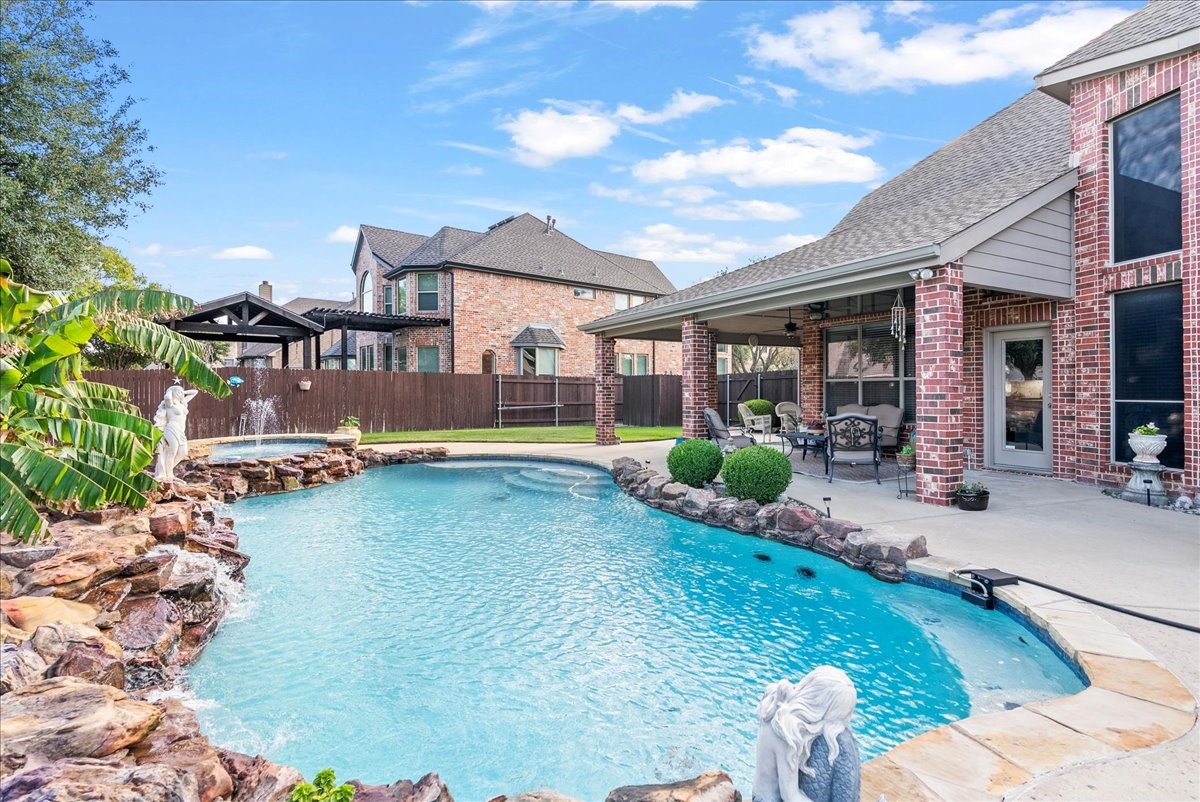 1308 Fox Lane Mansfield TX 76063