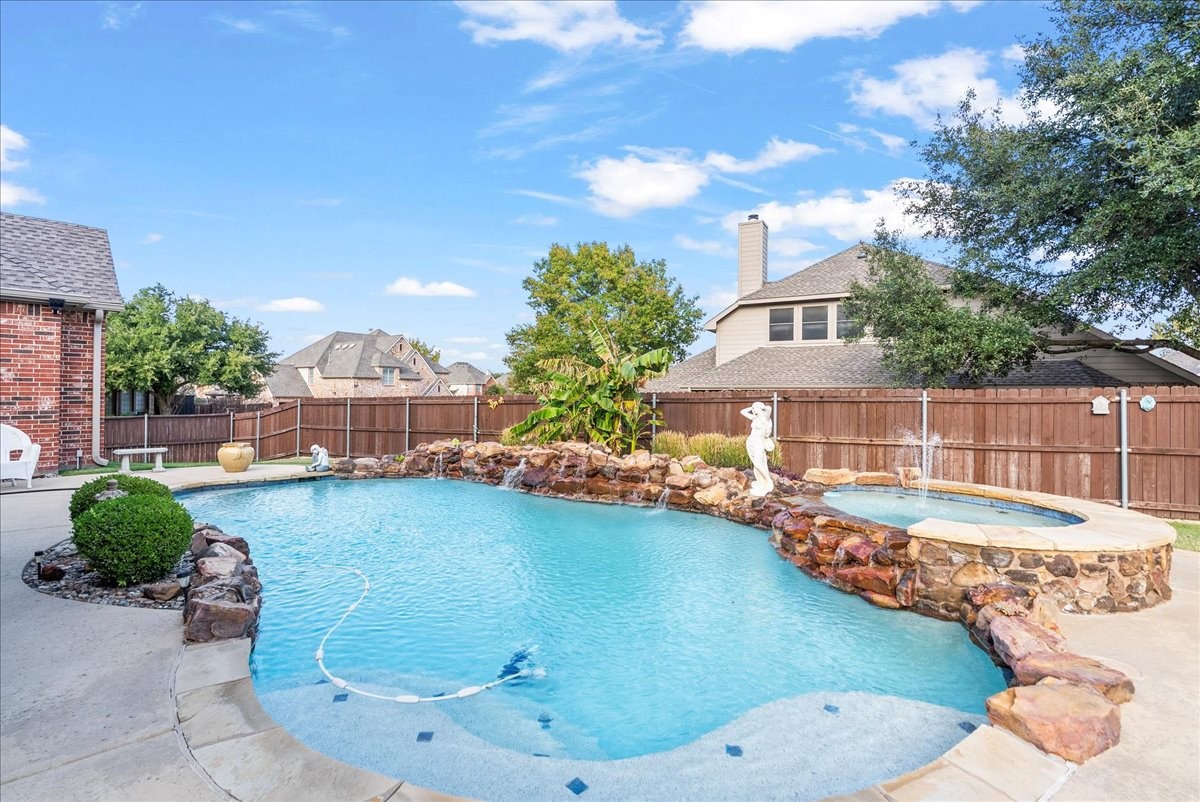 1308 Fox Lane Mansfield TX 76063