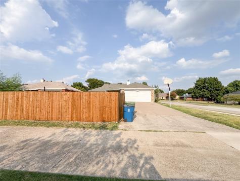 1602 Autumn Breeze Lane Lewisville TX 75077