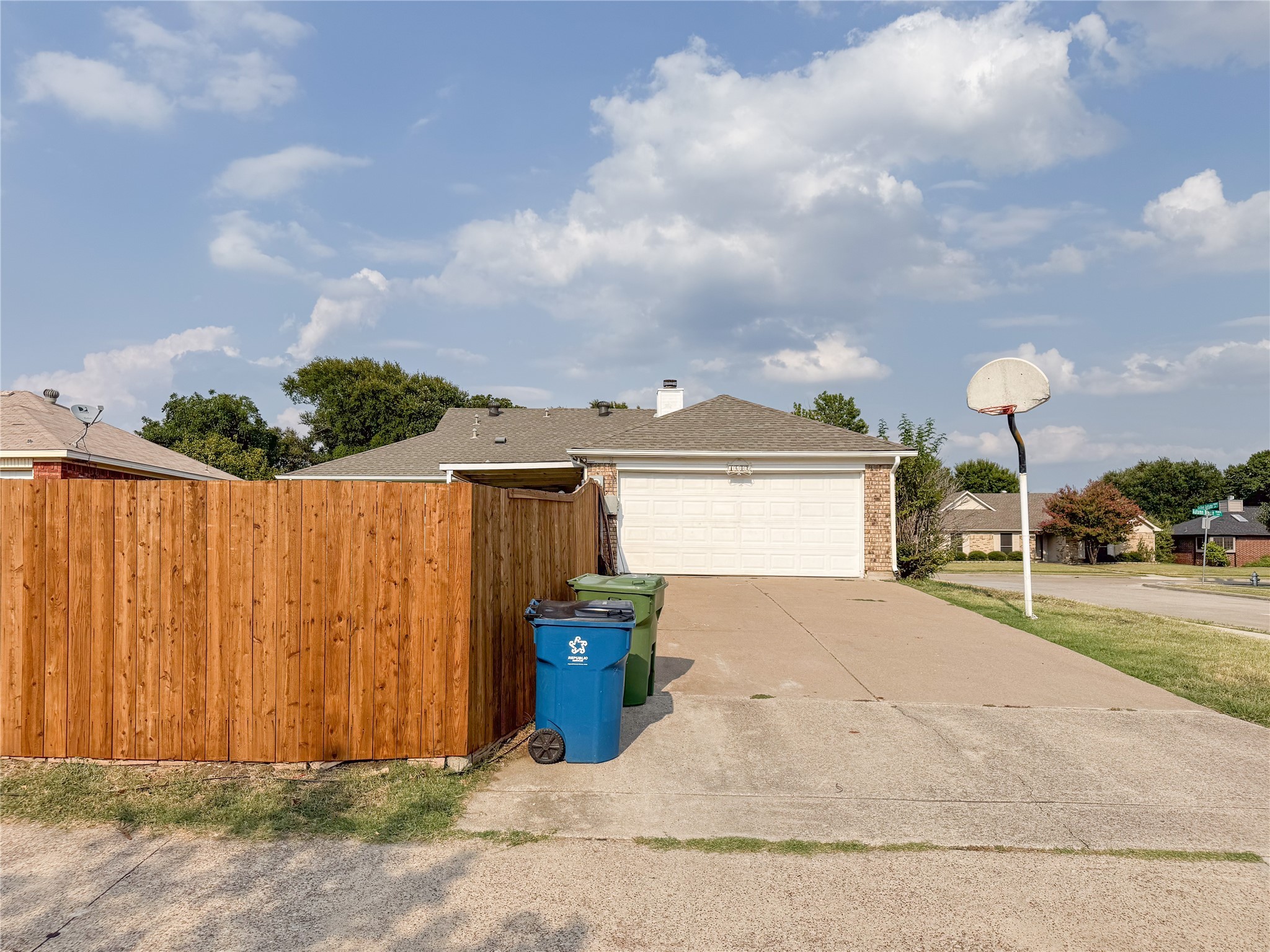 1602 Autumn Breeze Lane Lewisville TX 75077