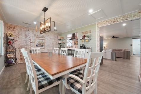 801 Waggoner Drive Arlington TX 76013