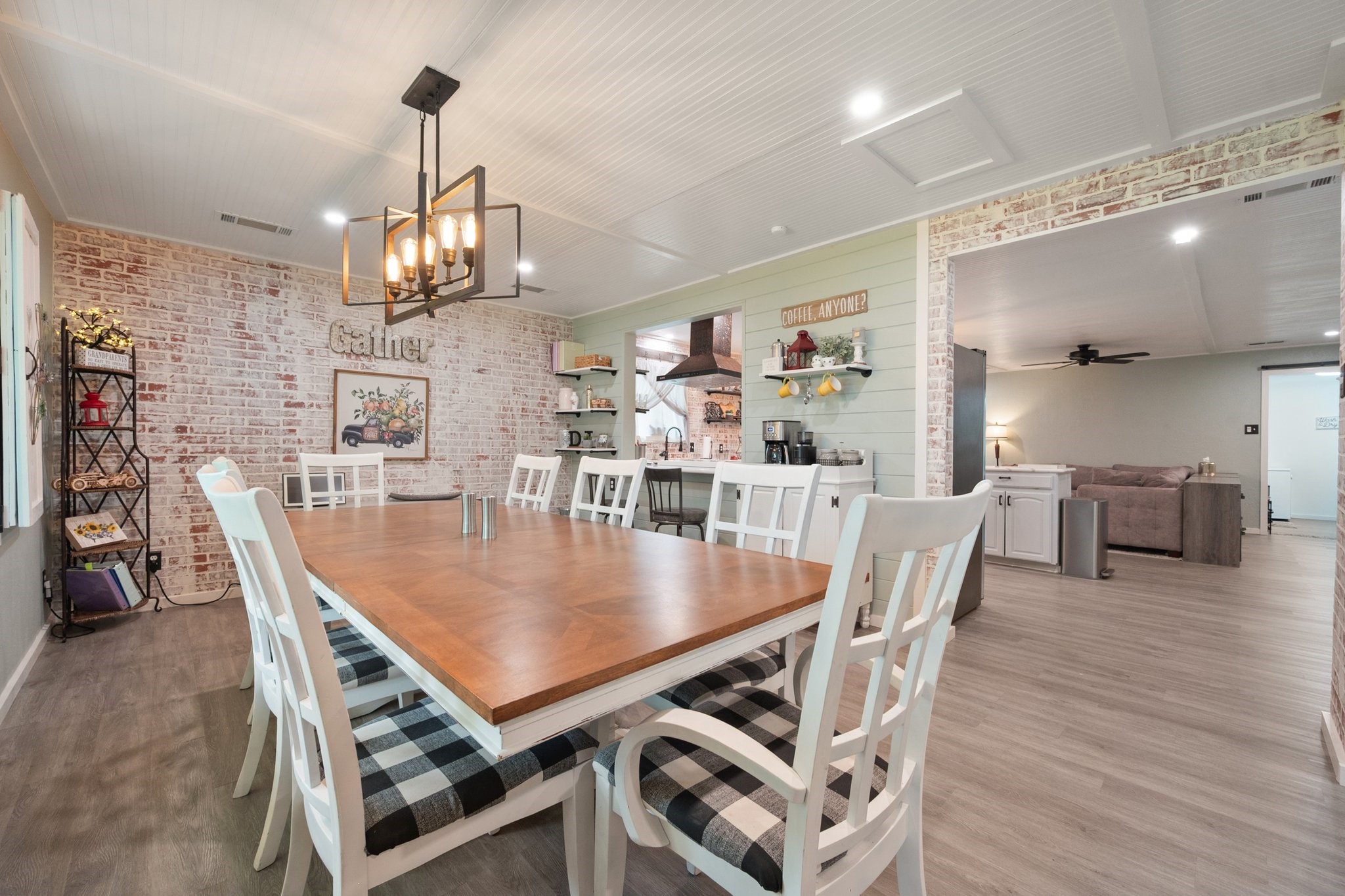 801 Waggoner Drive Arlington TX 76013