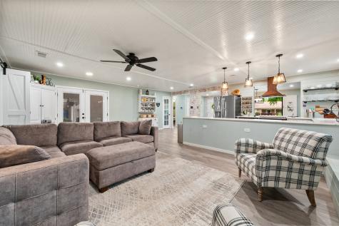 801 Waggoner Drive Arlington TX 76013
