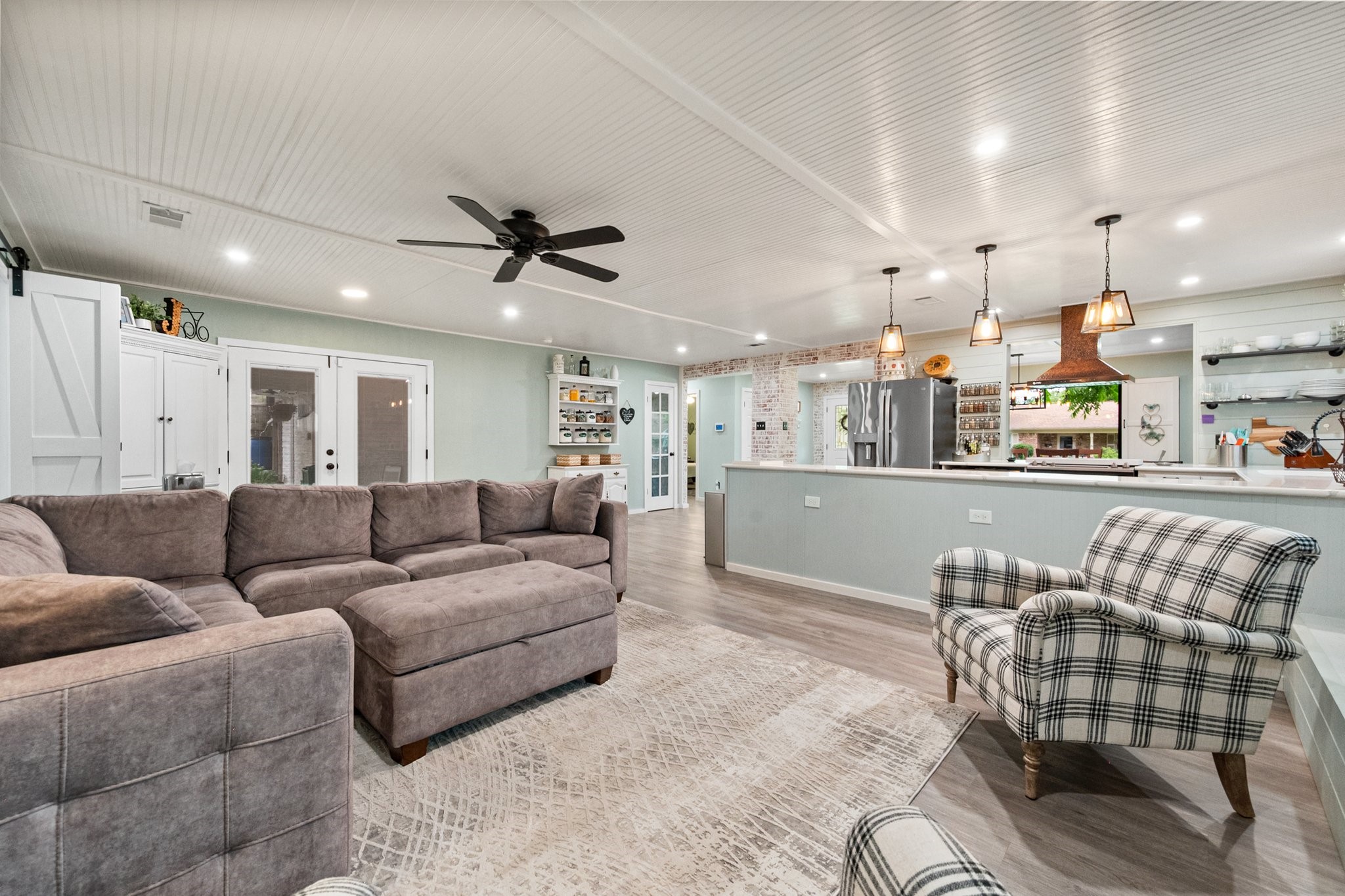 801 Waggoner Drive Arlington TX 76013