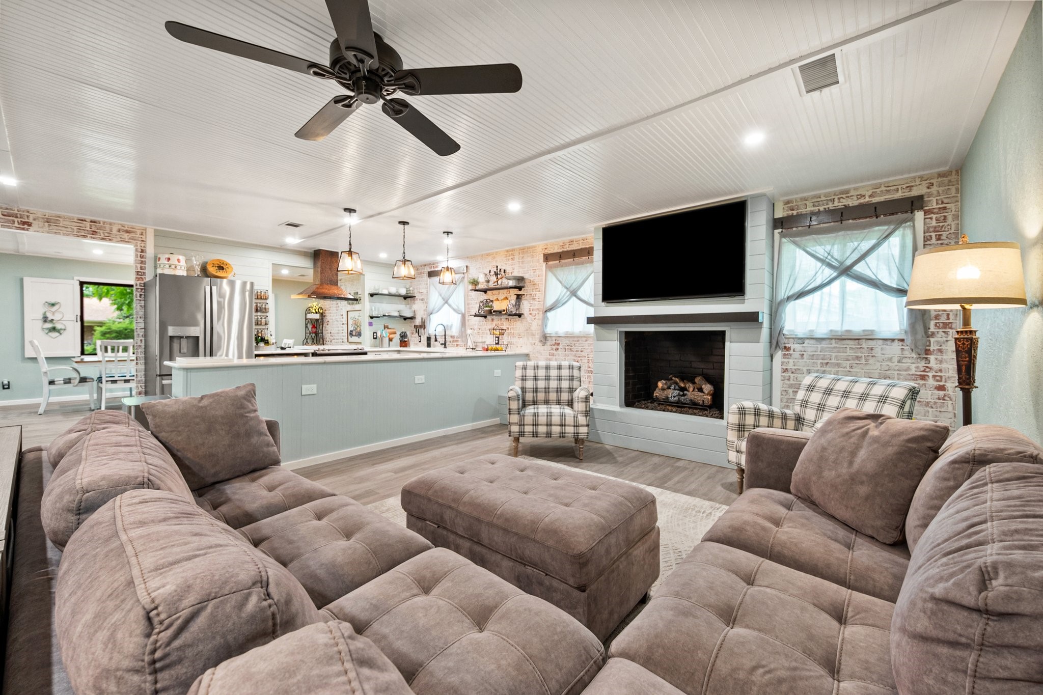 801 Waggoner Drive Arlington TX 76013