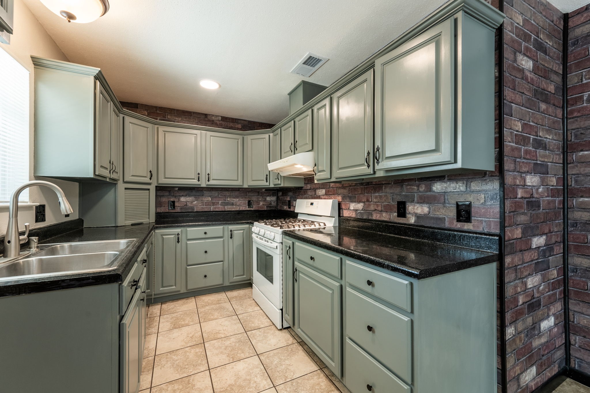 1213 Trellis Drive Garland TX 75040