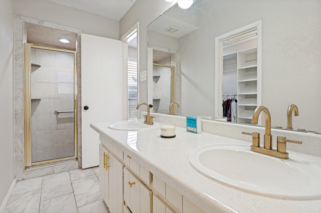 7100 Windhaven Road North Richland Hills TX 76182