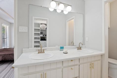 7100 Windhaven Road North Richland Hills TX 76182