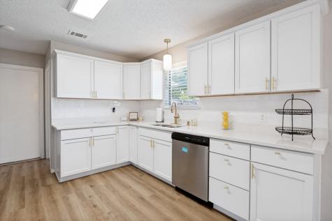 7100 Windhaven Road North Richland Hills TX 76182