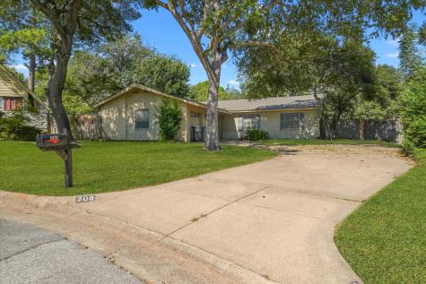 708 Bowen Court Arlington TX 76012