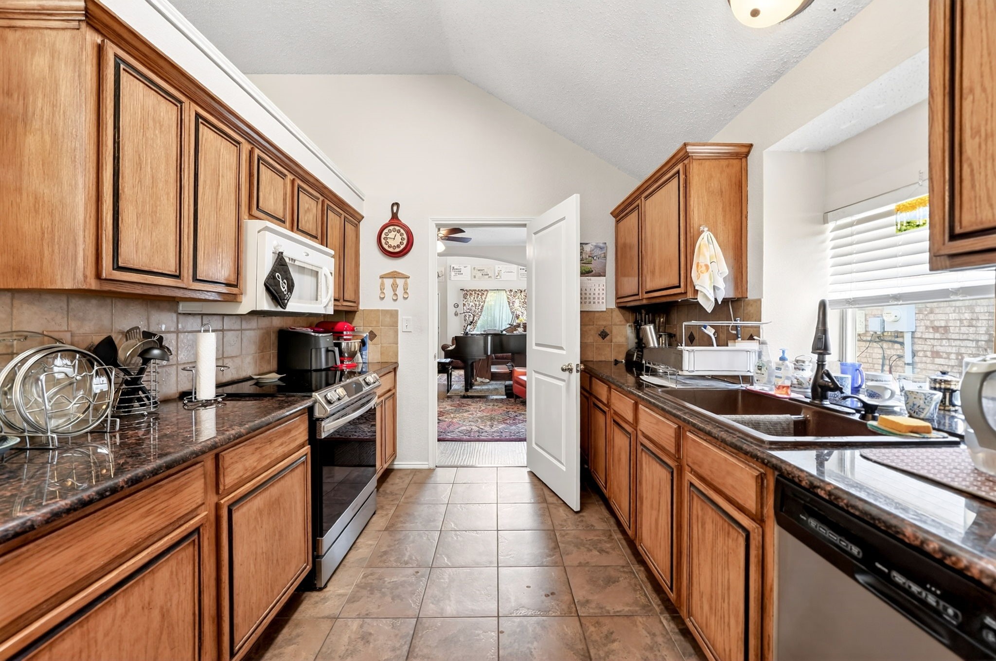 2105 Pritchard Drive Grapevine TX 76051