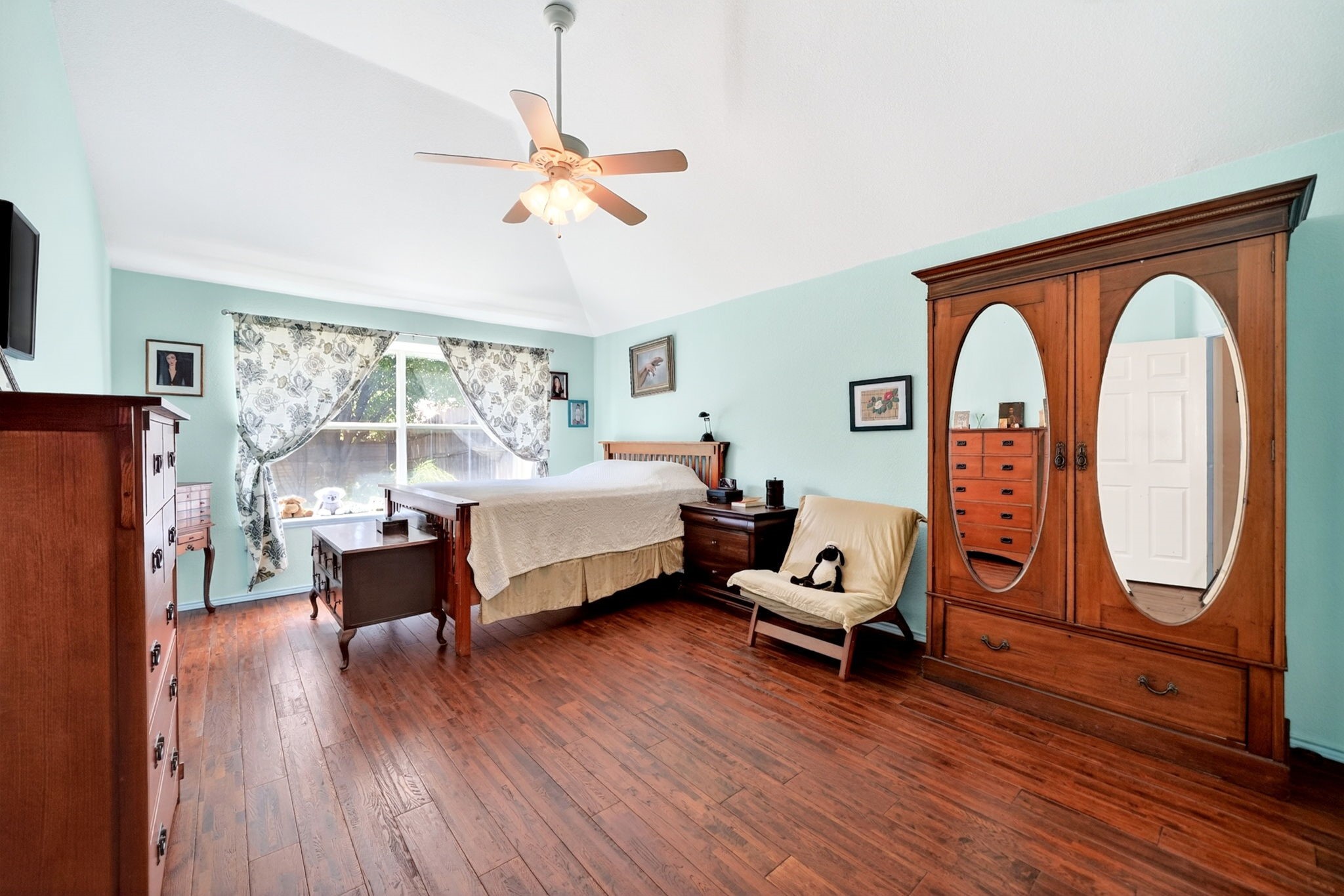 2105 Pritchard Drive Grapevine TX 76051