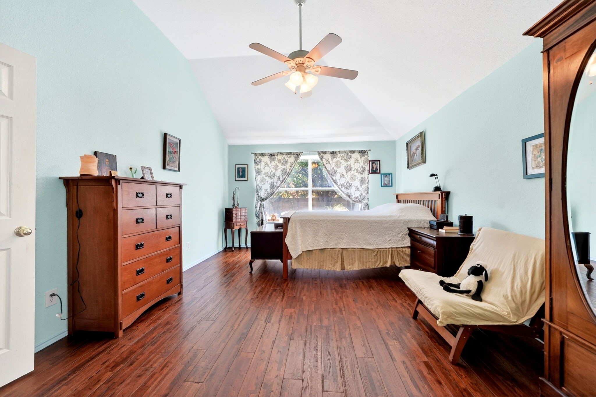 2105 Pritchard Drive Grapevine TX 76051