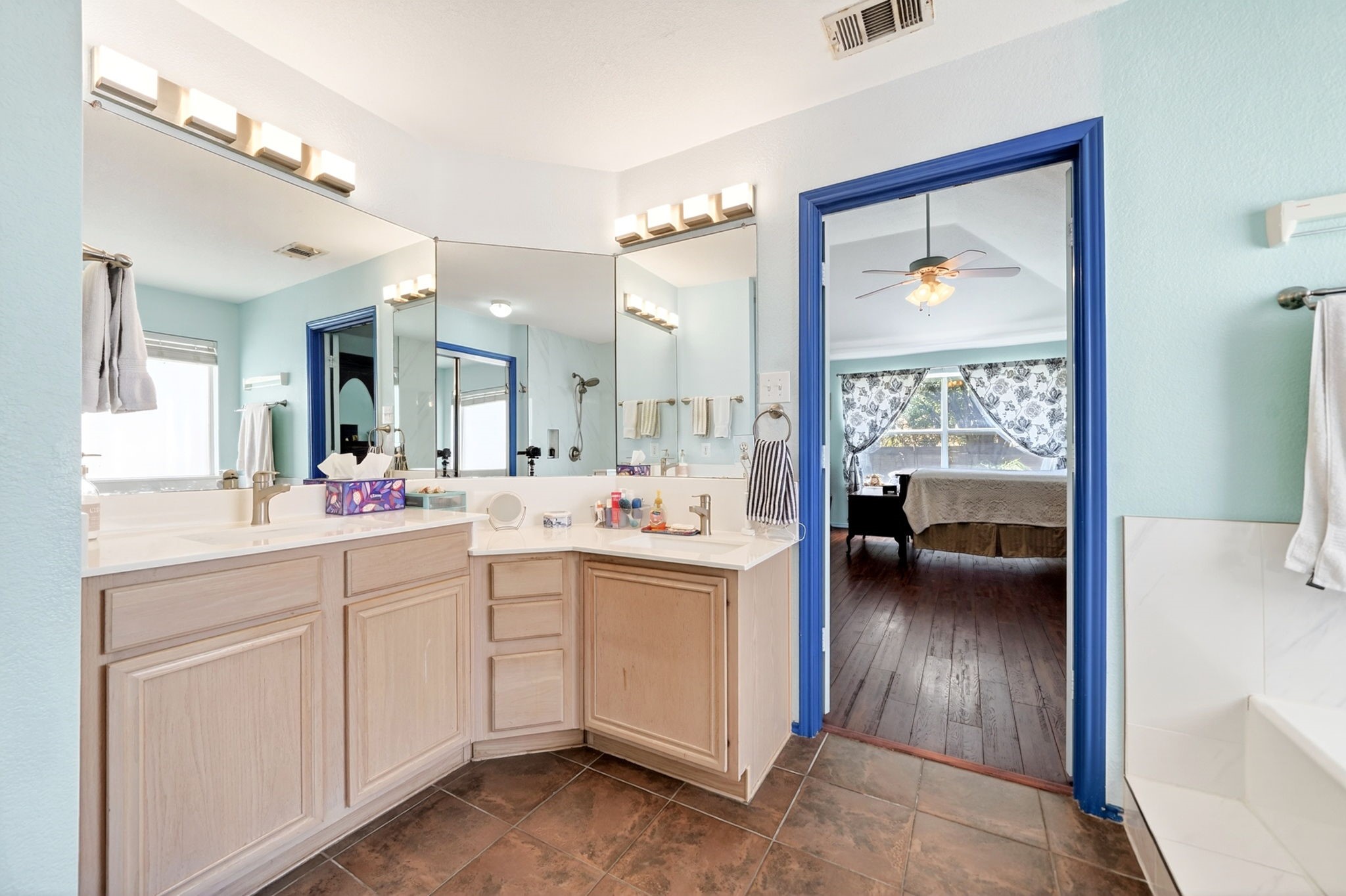2105 Pritchard Drive Grapevine TX 76051