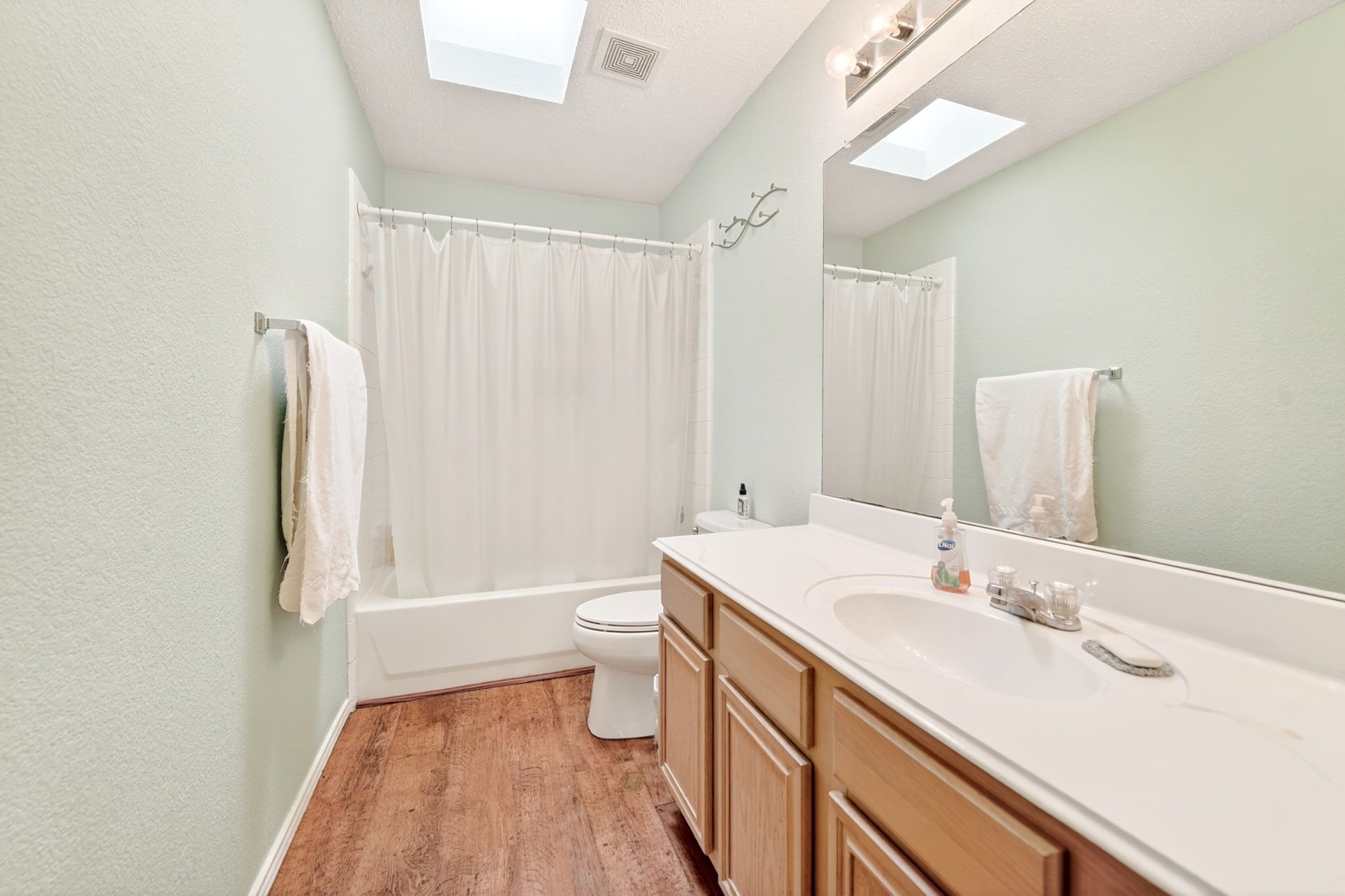 2105 Pritchard Drive Grapevine TX 76051