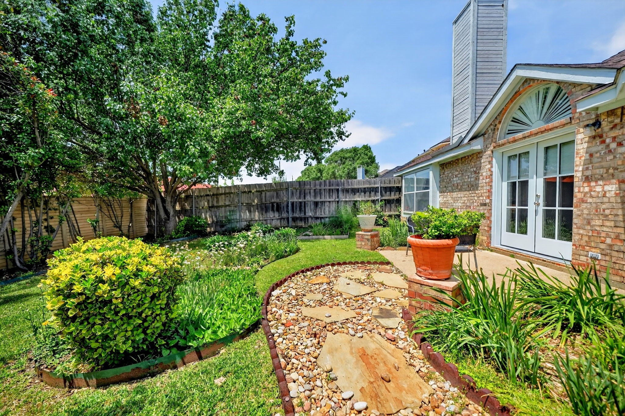 2105 Pritchard Drive Grapevine TX 76051